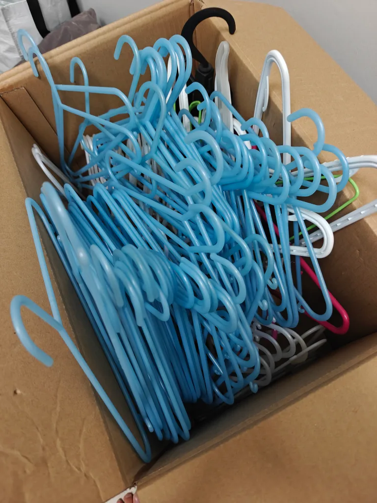 Box of Clothes Hangers - Blue, White, Black 🥕 thumbnail