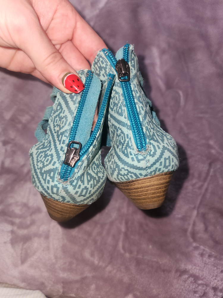 TOMS Wedge Booties Size 8 - photo 5