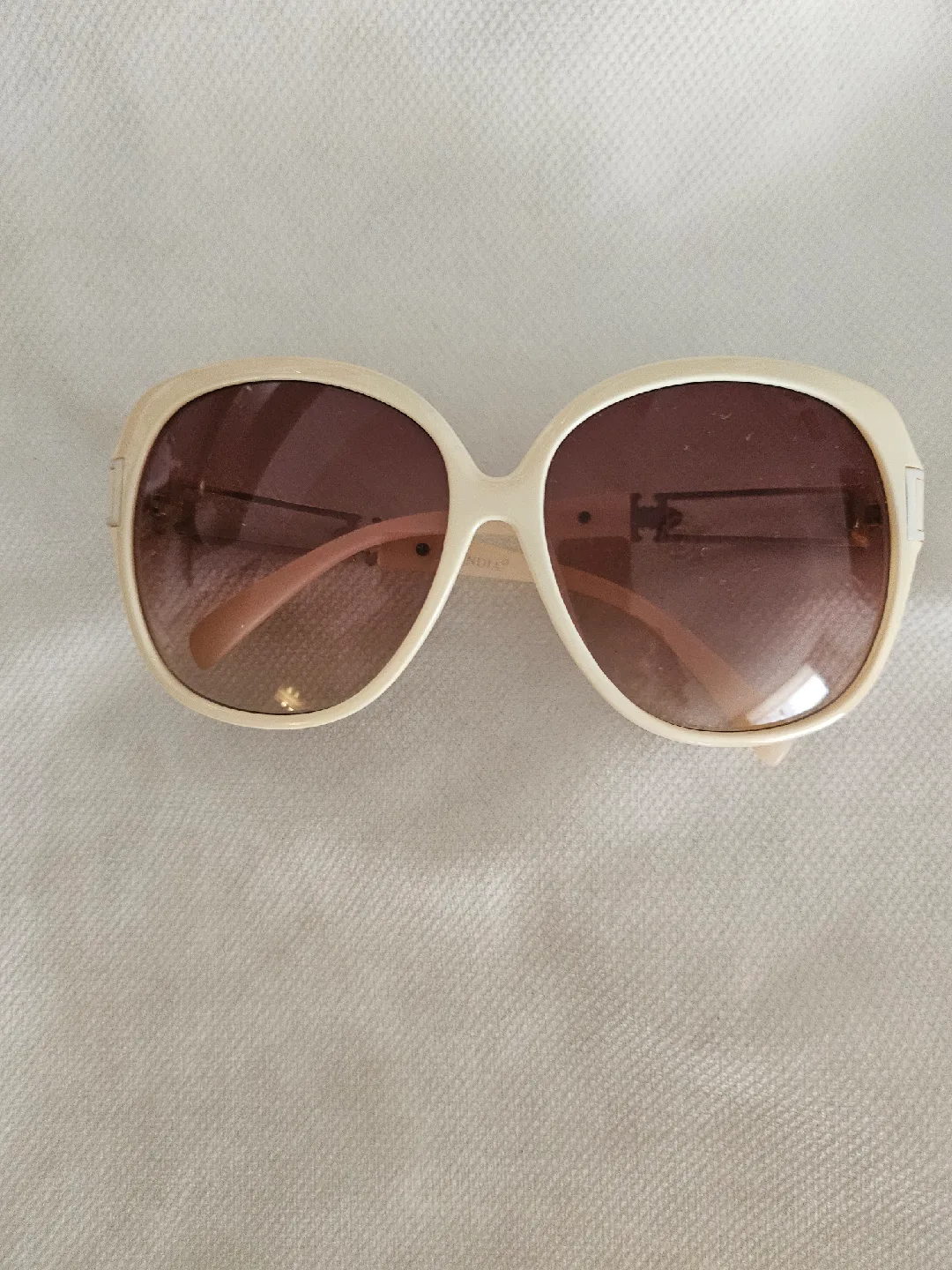 Chloe Sunglasses Ivory thumbnail