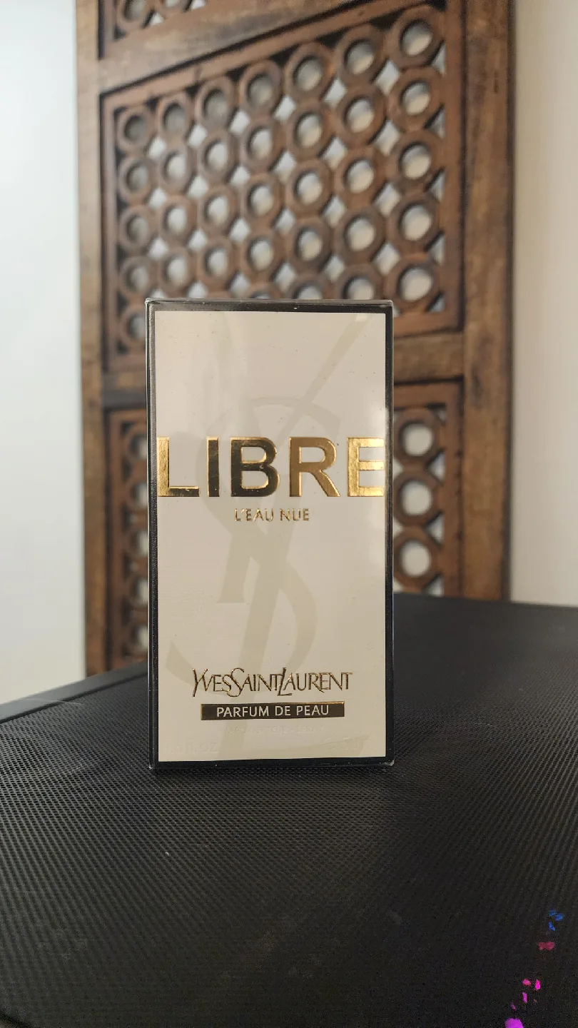 Yves Saint Laurent Libre L'Eau Nue Parfum thumbnail
