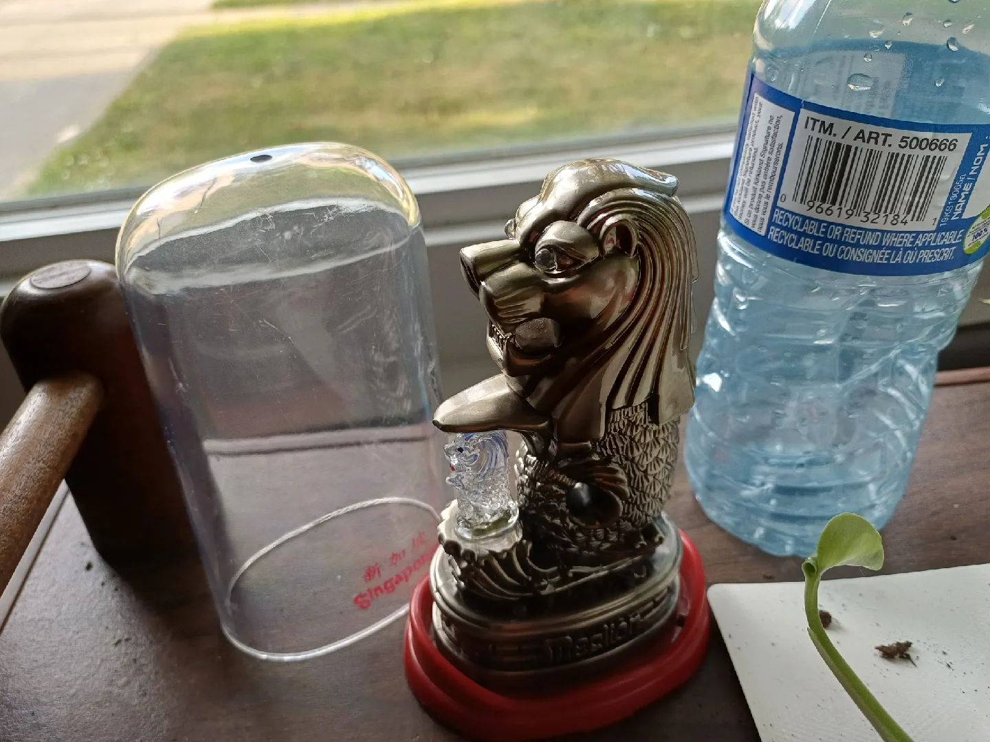🥕 NEW Singapore Merlion Souvenir MERLION 6 Cocktail Forks Set thumbnail