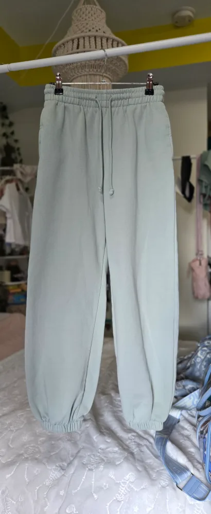 Zara Joggers - Size Small image indicator(3)