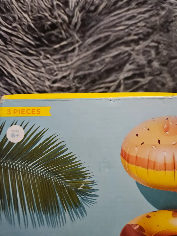 Sun Squad Inflatable Giant Hamburger Pool Float 🥕 image indicator(2)