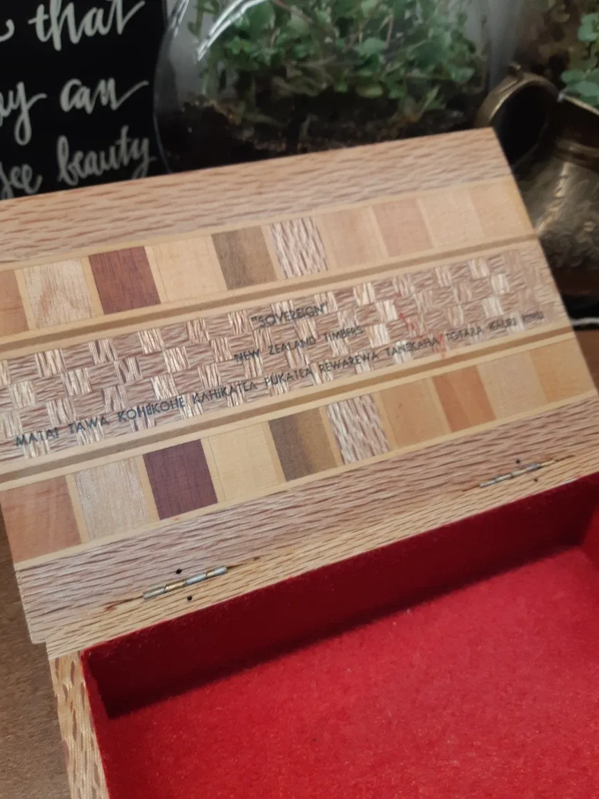 Vintage Sovereign Woodware Handcrafted box from New Zealand image indicator(8)