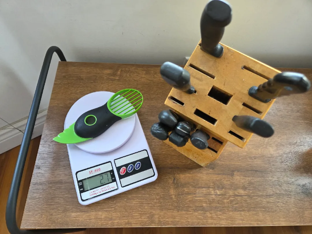 Assorted Kitchen Items image indicator(2)