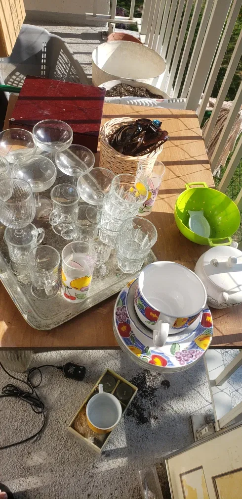 water glass,  tea glass thumbnail
