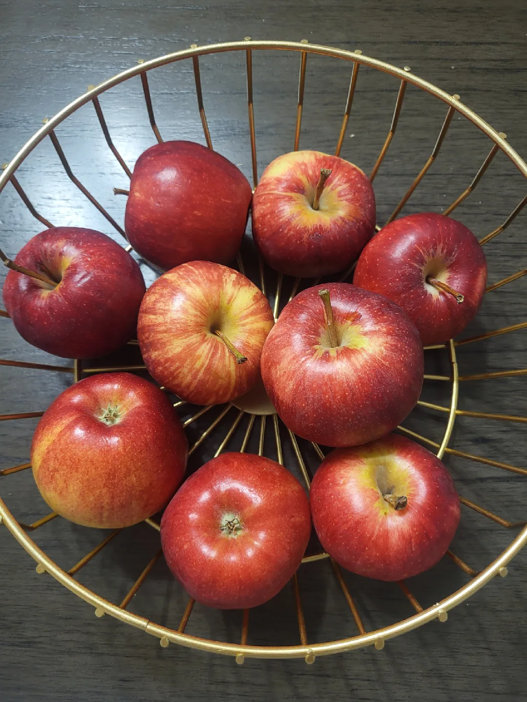 FREE Fresh Red Apples thumbnail
