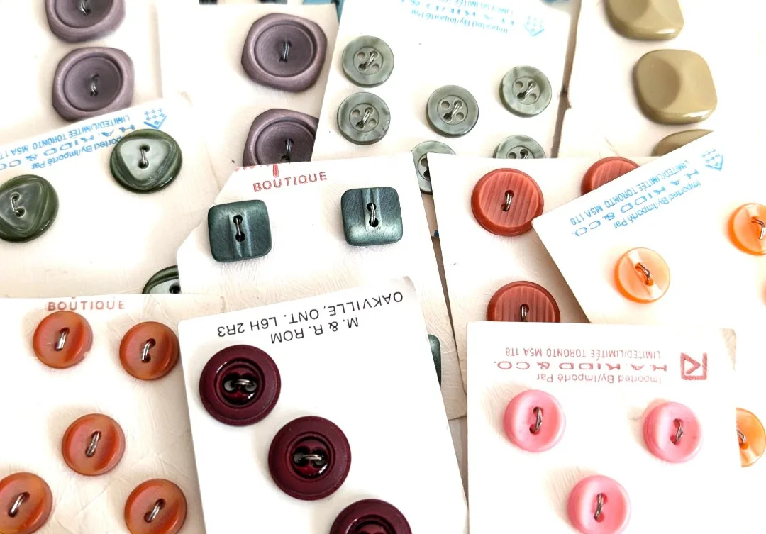 Vintage Button Cards - 87 Buttons thumbnail