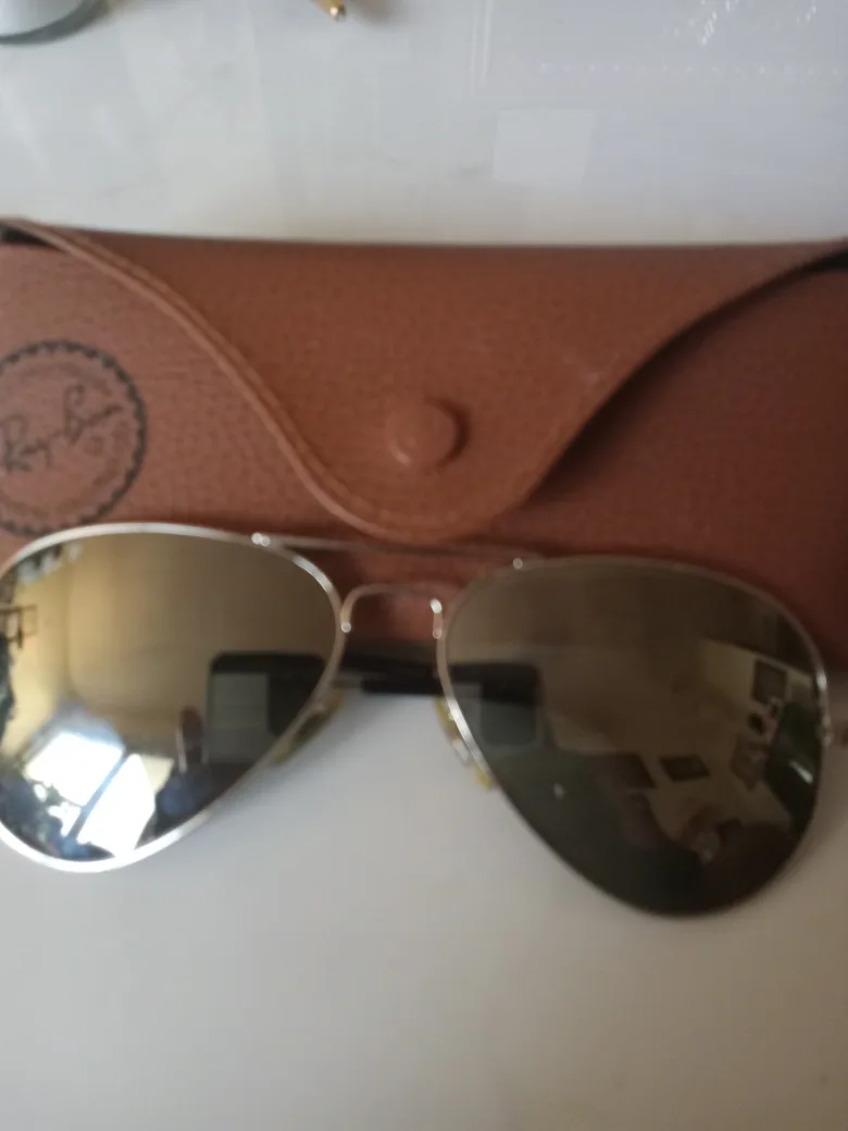 Ray-Ban Aviator Sunglasses with Case thumbnail