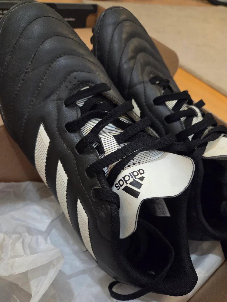 Adidas Turf Soccer Shoes - Size 7 US image indicator(3)