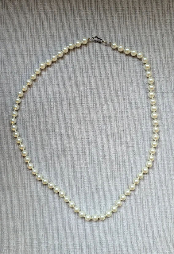 Pearl Necklace thumbnail
