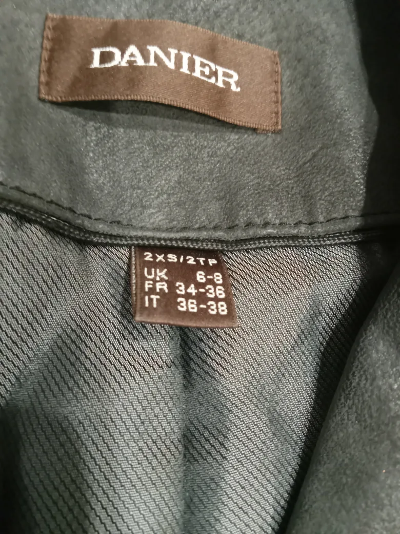 Danier Leather Coat - Size small image indicator(2)