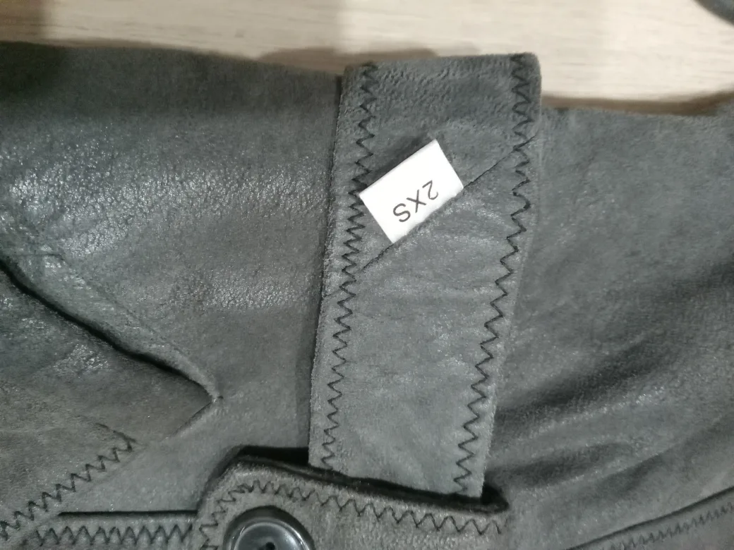 Danier Leather Coat - Size small image indicator(3)