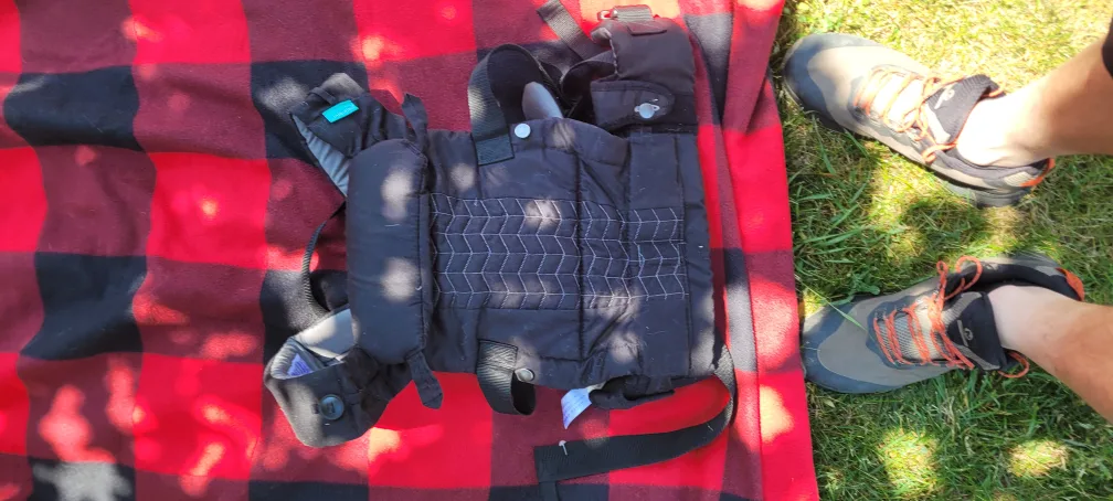 Infantino Upscale Baby Carrier thumbnail