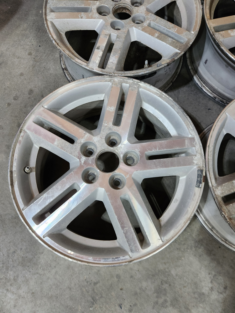 (4)-17 Inch Dodge/Chrysler Alloy Rims/Tpms Sensors - photo 2