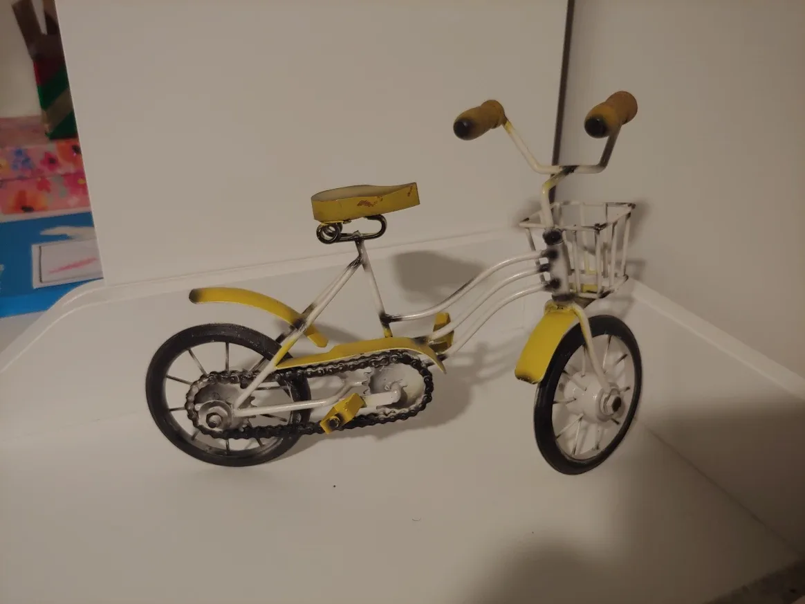 Decorative Yellow & White Metal Bicycle 🥕 thumbnail
