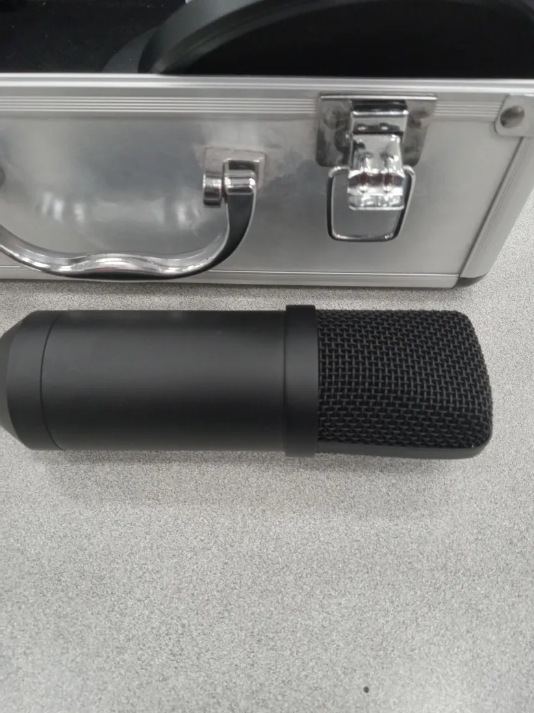 Maono Microphone with Stand & Case image indicator(8)