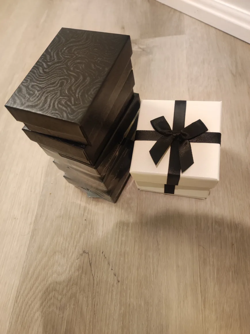 Jewelry Gift Boxes - Black and White thumbnail