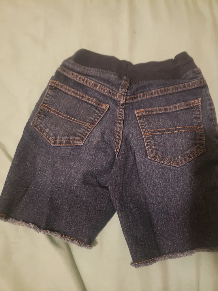 OshKosh B'gosh Denim Shorts - Size 5/5A image indicator(2)
