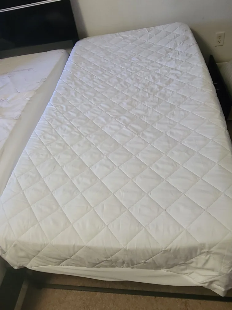 Twin Mattress & Bed Frame image indicator(7)