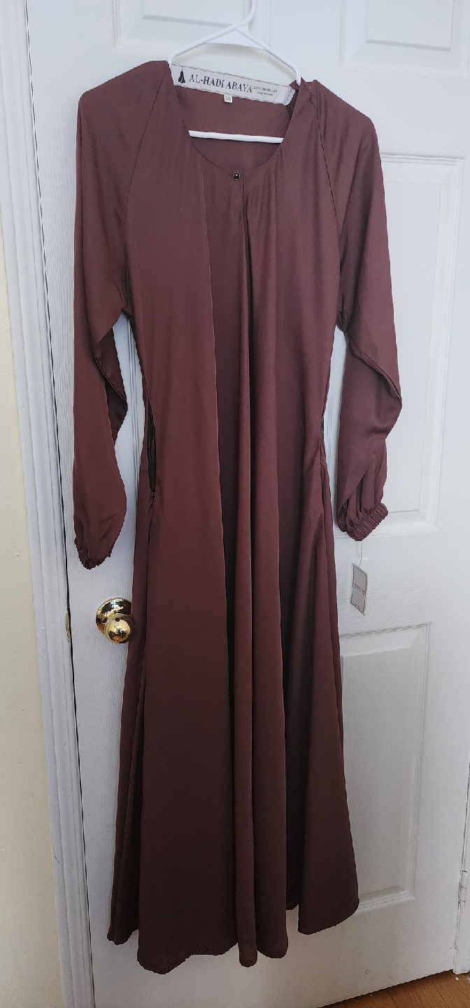 Elegant Al-Hadi Abaya – Size 56