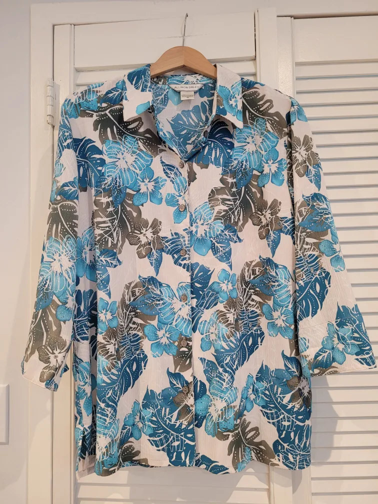 Women Floral Blouse Size 16 thumbnail