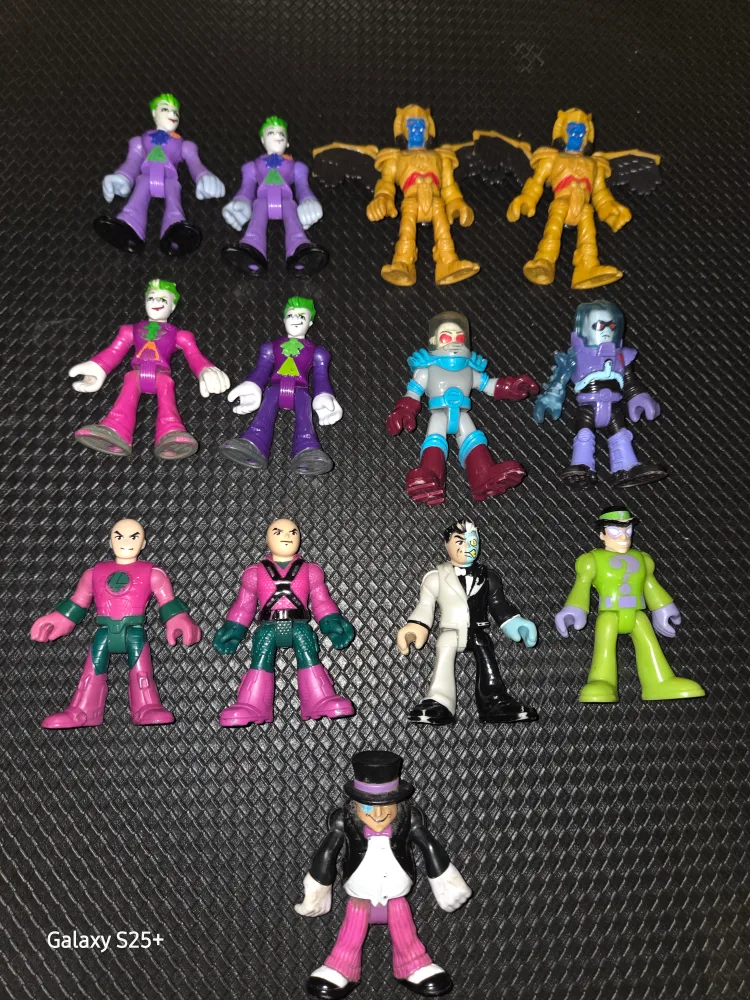 DC Super Friends Figures Lot thumbnail