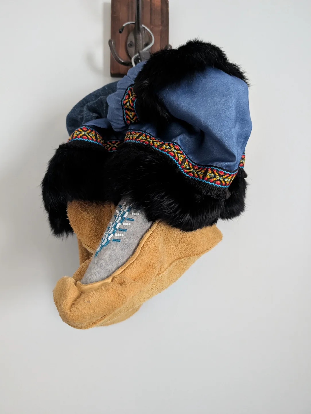 Handmade Moccasins image indicator(8)