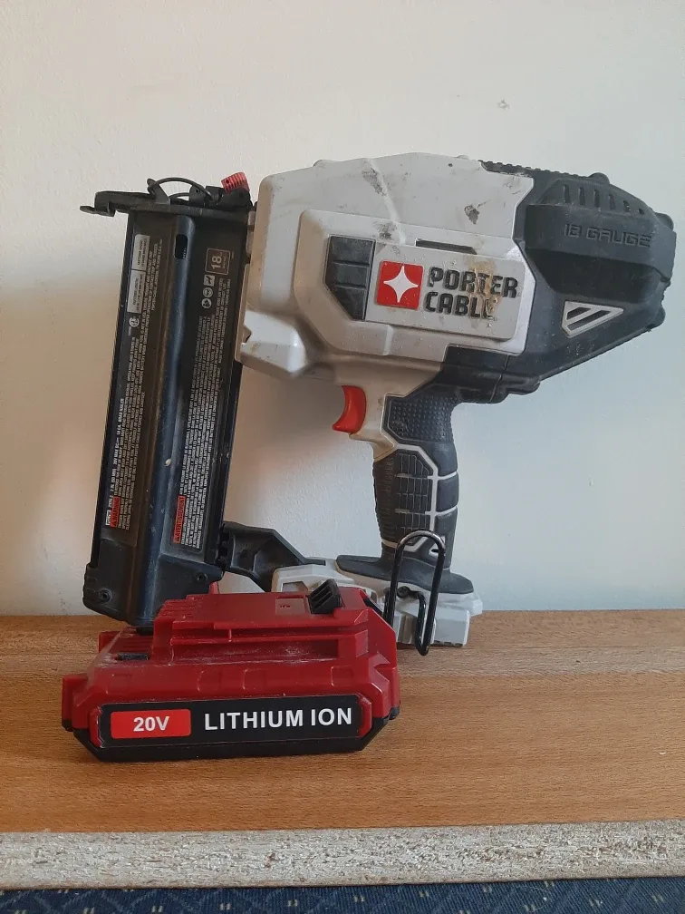 Porter Cable 18 Gauge Nail Gun