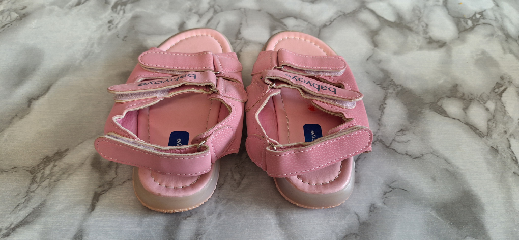 Babyoye Pink Sandals - Size 25 - photo 2