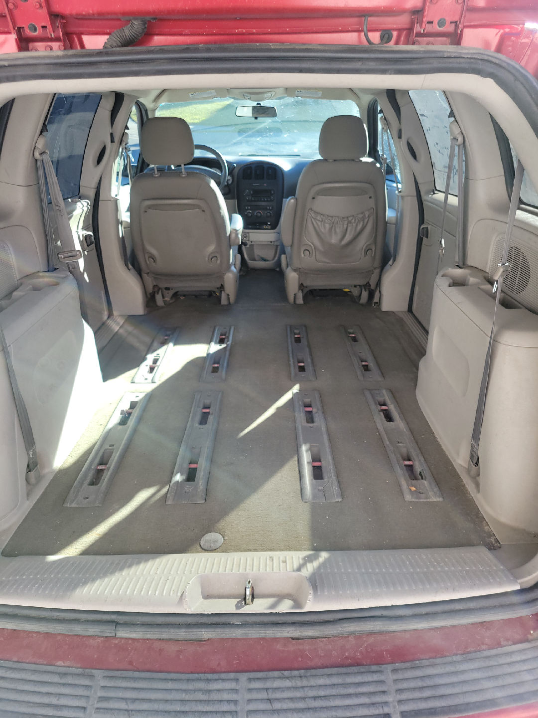 Dodge Grand Caravan - Red Minivan - photo 3