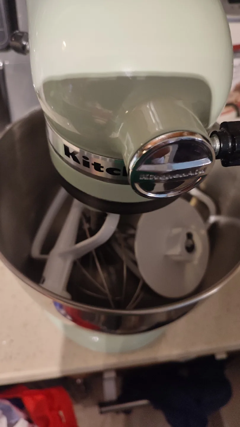 KitchenAid  5 quarts Artisan stand mixer in pistachio colour image indicator(4)