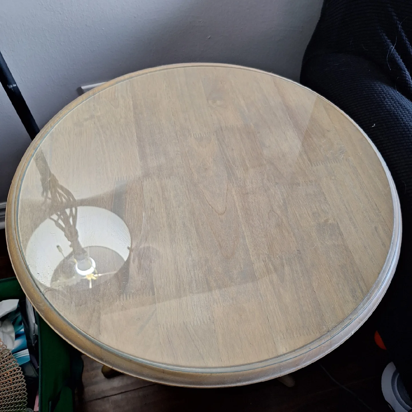 Round Glass Top Side Table - 22" Diameter image indicator(2)