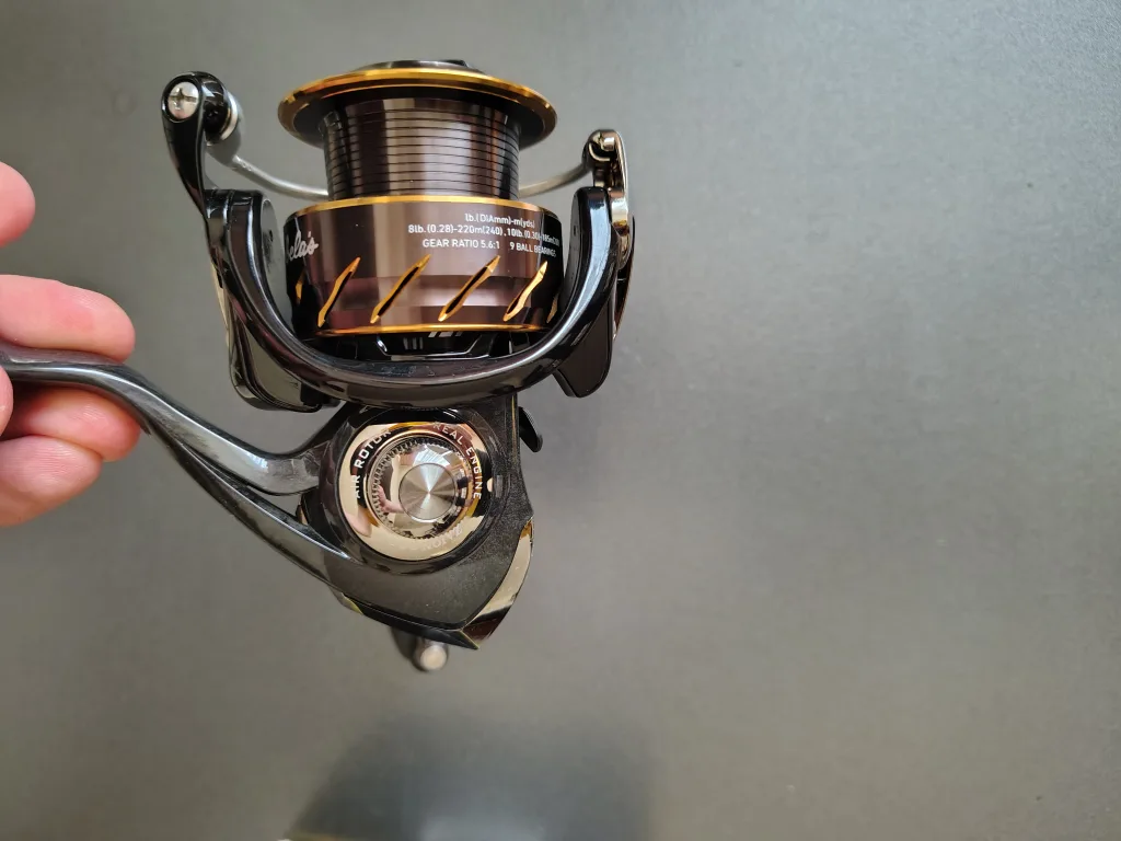 DAIWA Verano 3000 Carbon Body Spinning Fishing Reel image indicator(2)