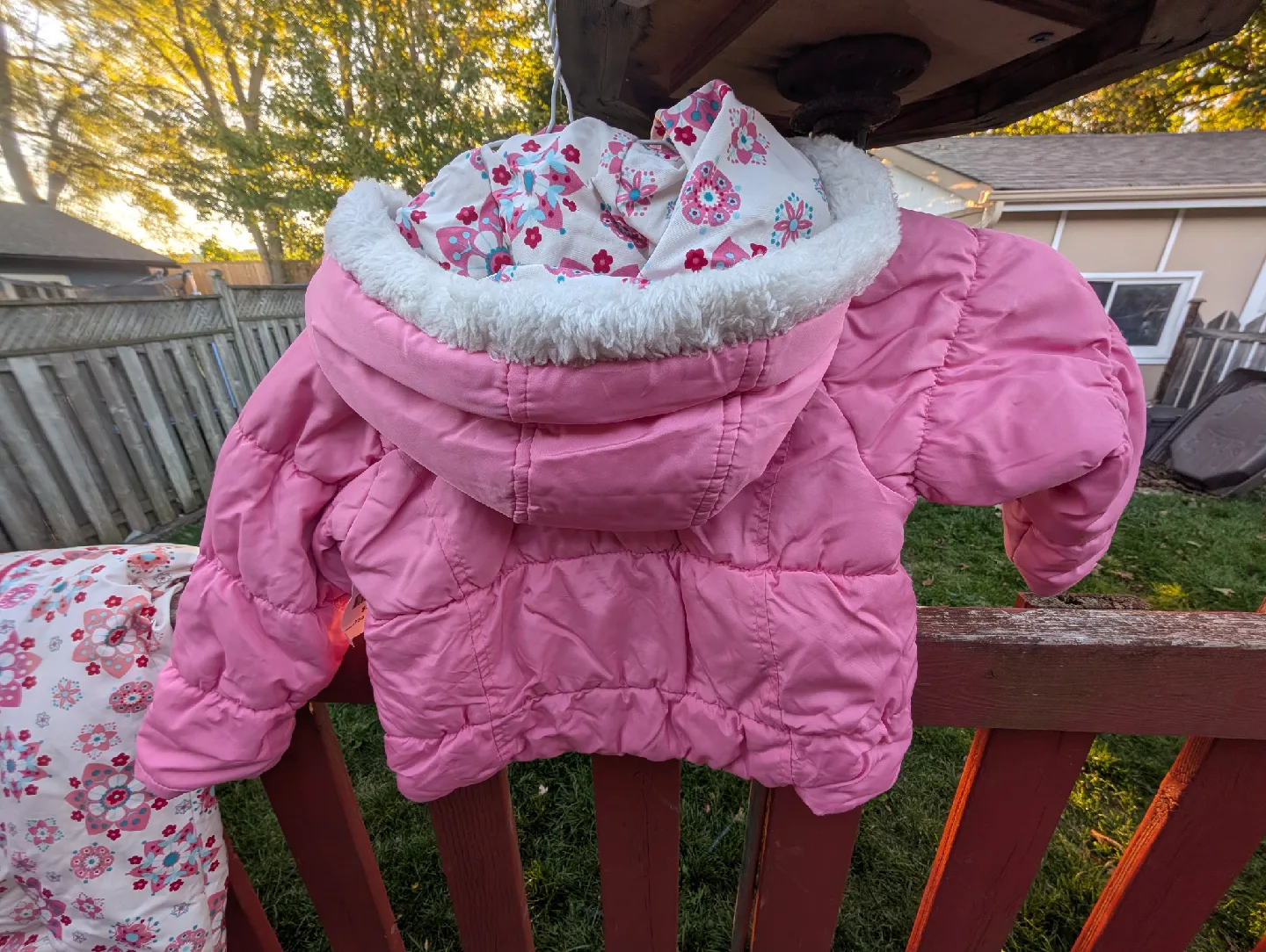 Girls sz 24 mth, 2 piece, Osh Kosh snowsuit image indicator(2)