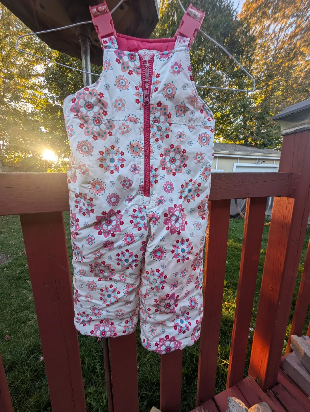 Girls sz 24 mth, 2 piece, Osh Kosh snowsuit image indicator(3)