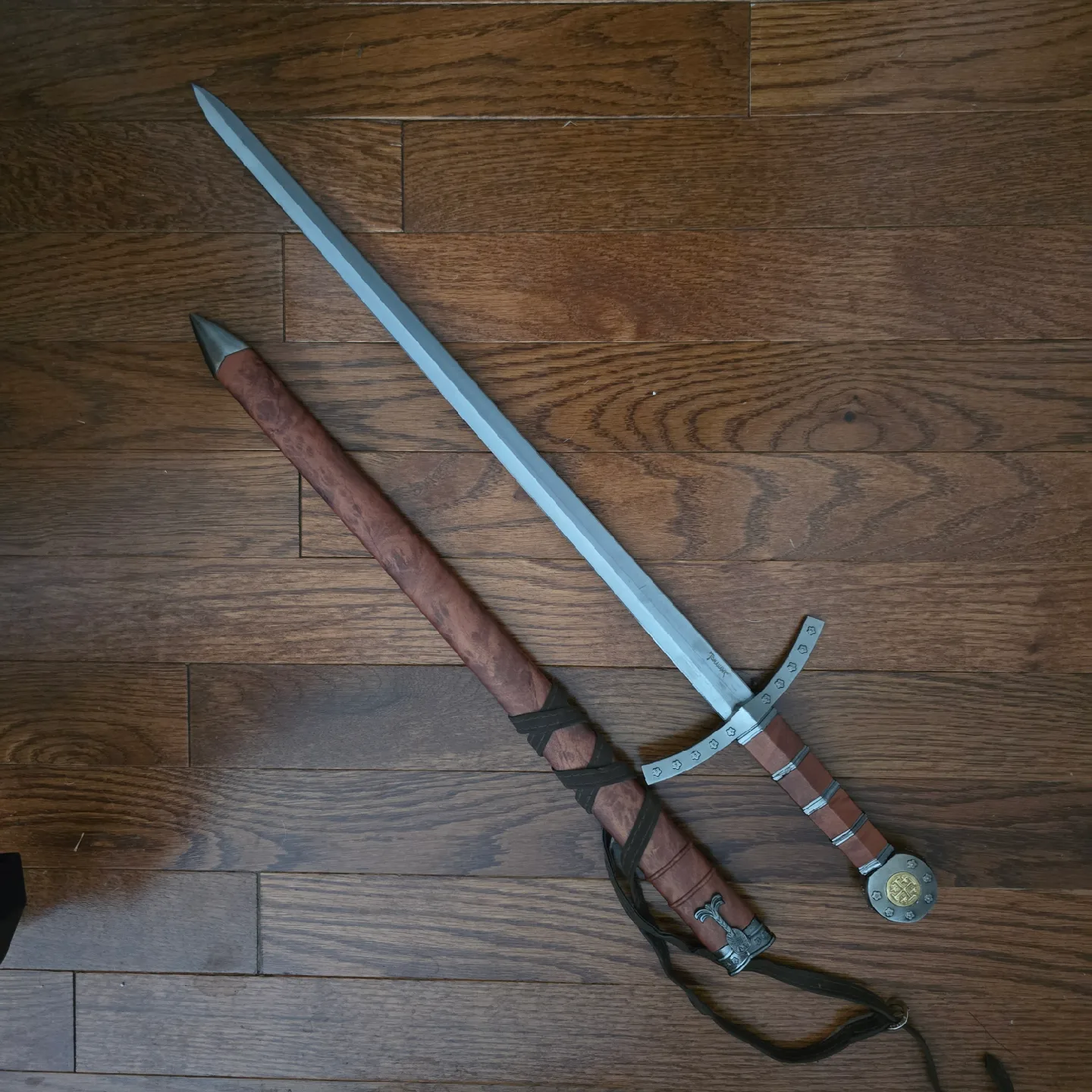 Decorative Medieval knights of the Templar sword image indicator(3)