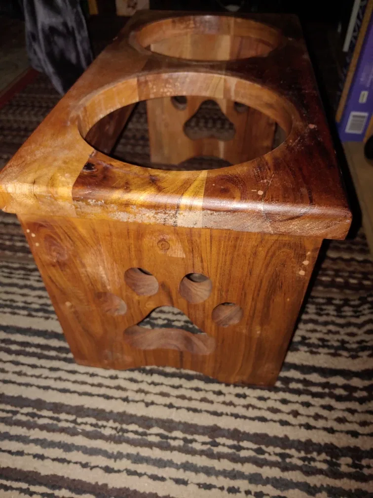 Wooden Pet Feeder with Paw Prints image indicator(2)