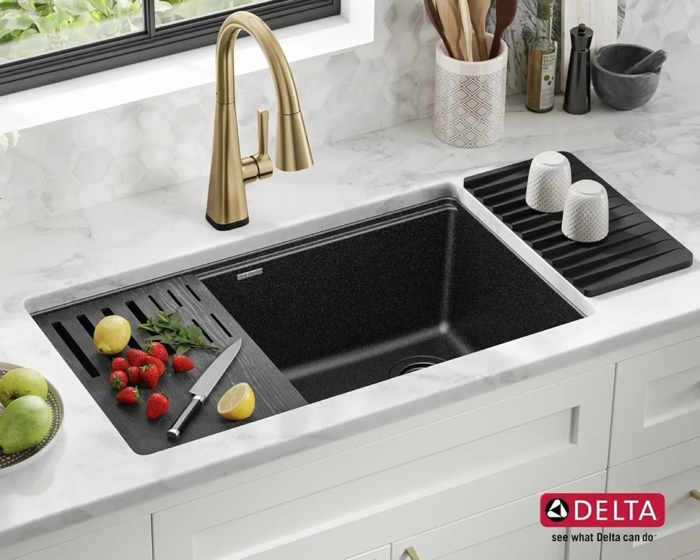 Delta Everest 32” Granite Kitchen Sink, Undermount, Black thumbnail