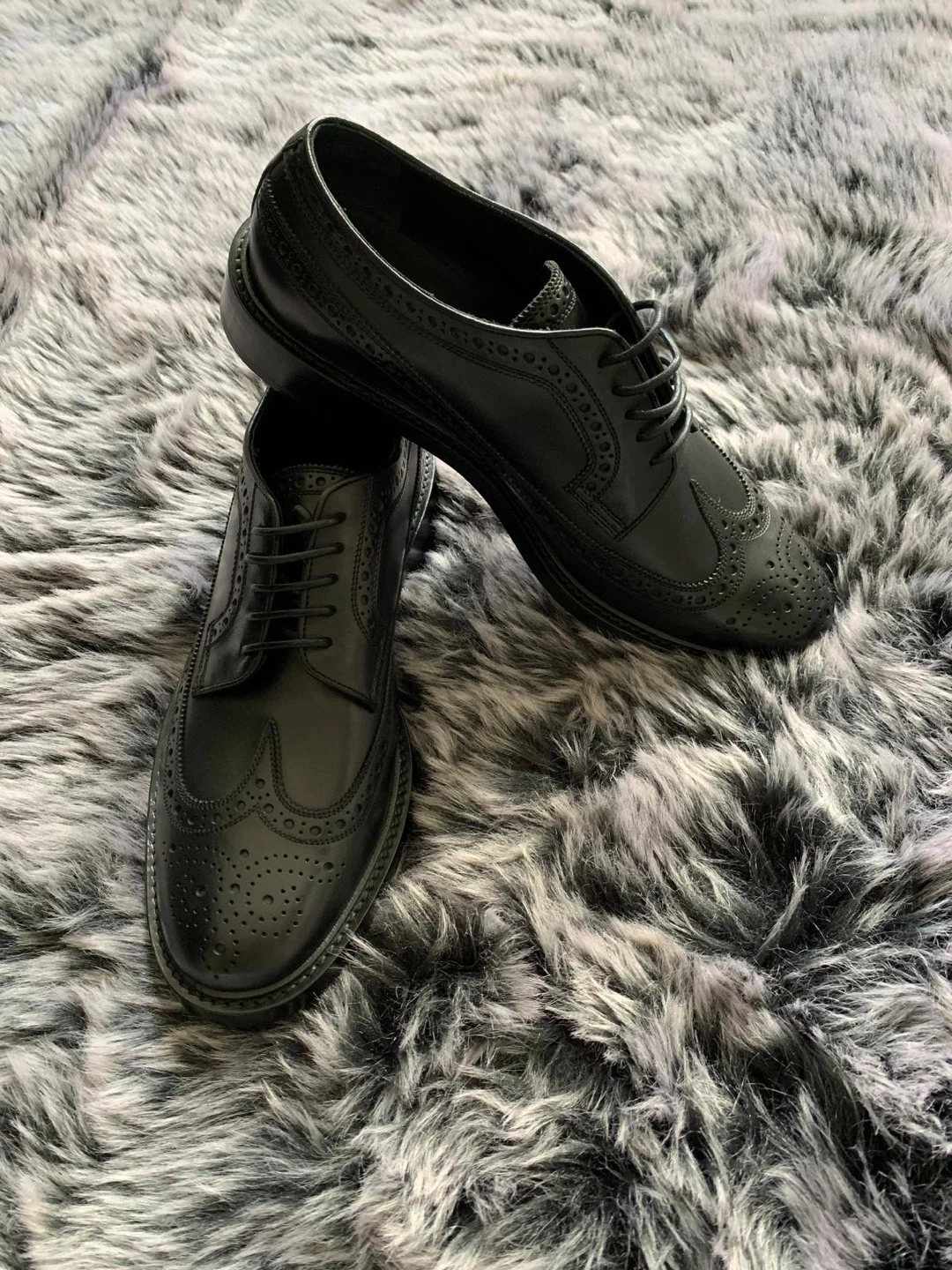 Burberry Black Leather Wingtip Dress Shoes - Size 43 - photo 4