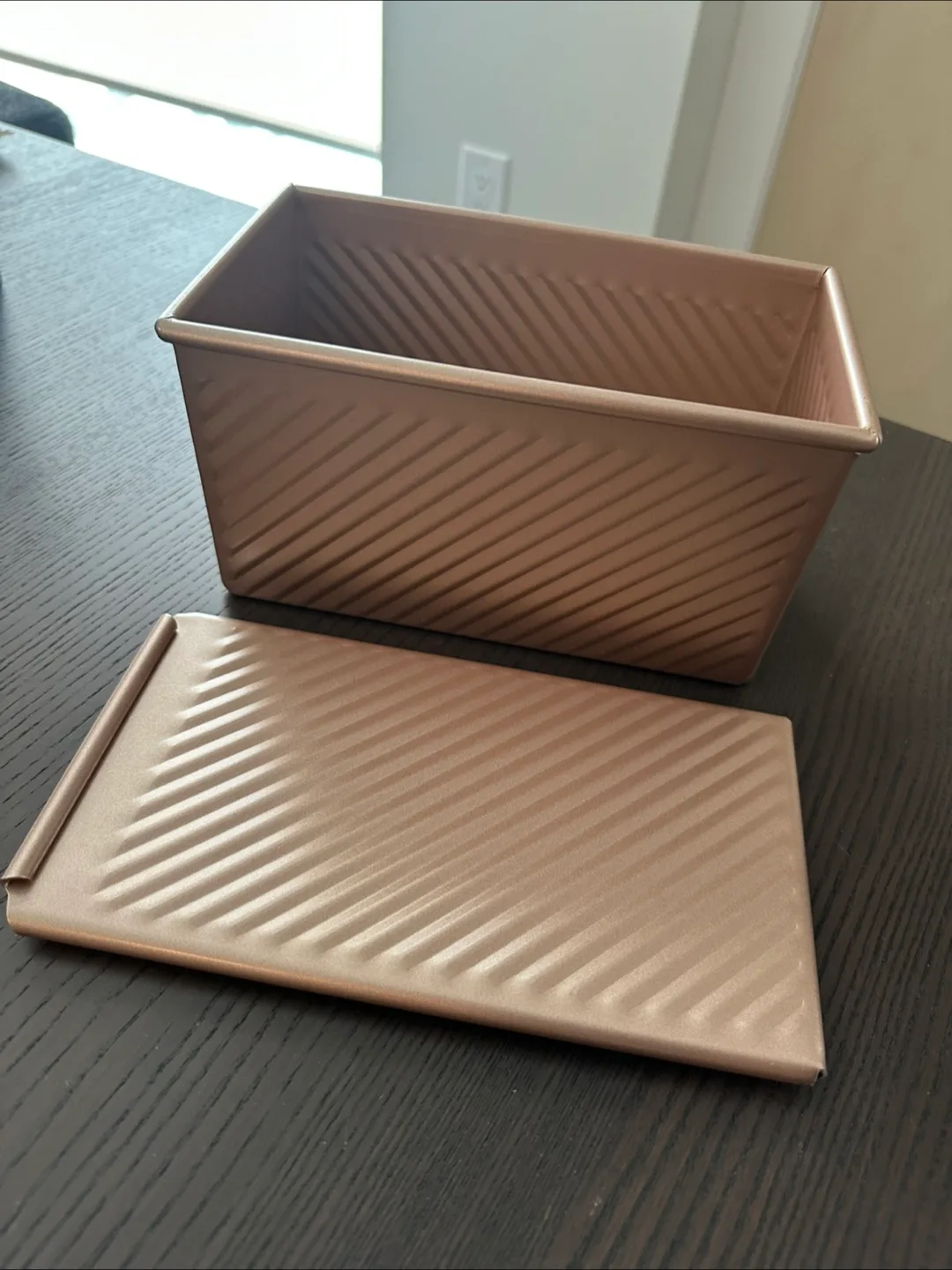 Rose Gold Loaf Pan with Lid image indicator(2)