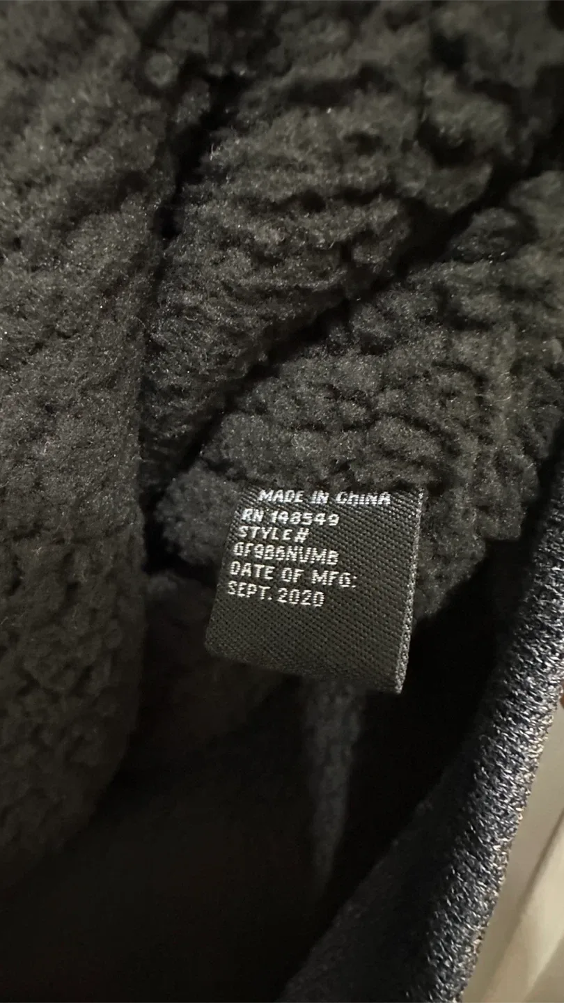 Six Lincoln New York Men’s Sherpa Lined Hoodie - Size M image indicator(5)