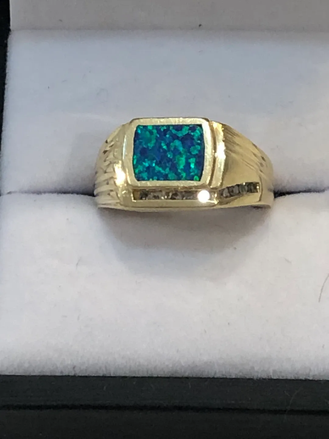 Men's 14k yellow Gold Ring with diamonds Blue Opal image indicator(2)