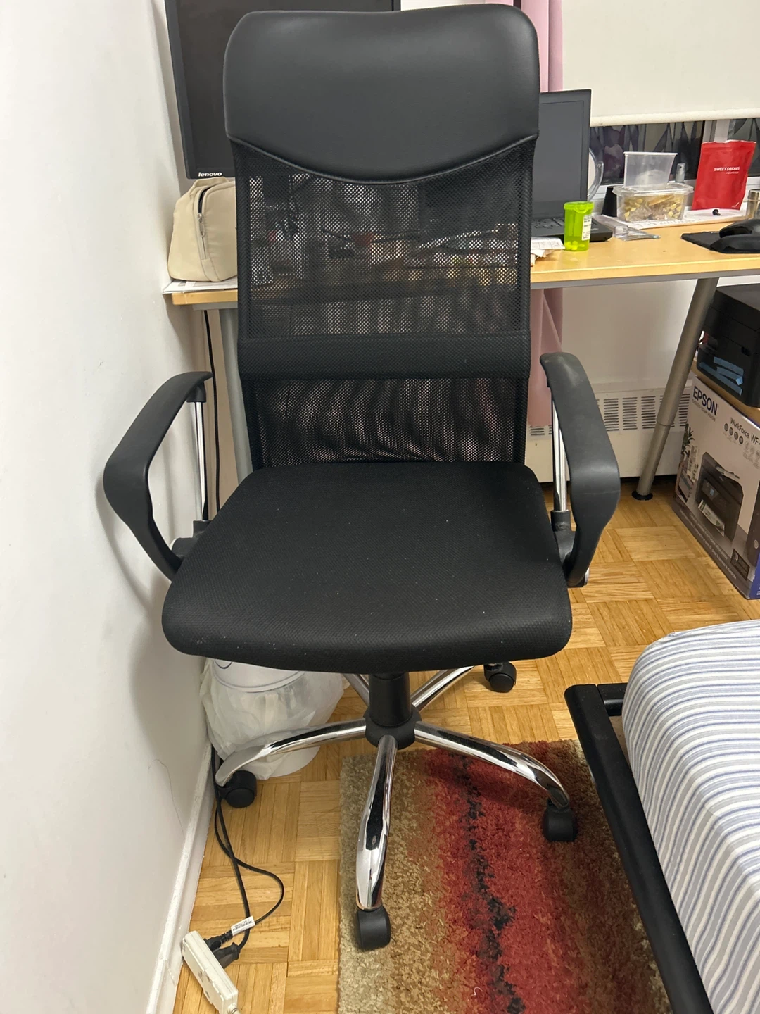 Black Office Chair - photo 2
