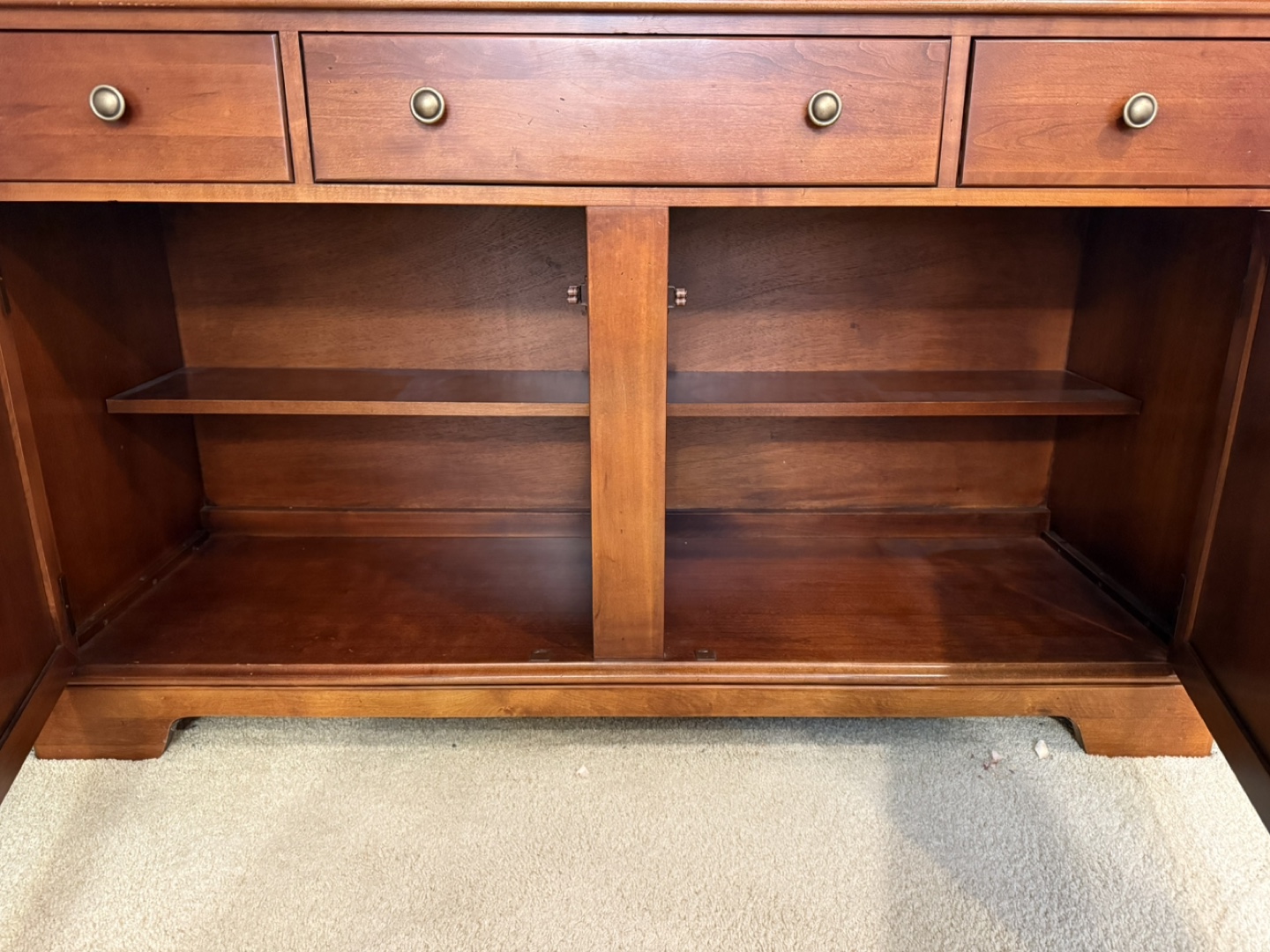 Stanley Furniture Credenza - photo 3