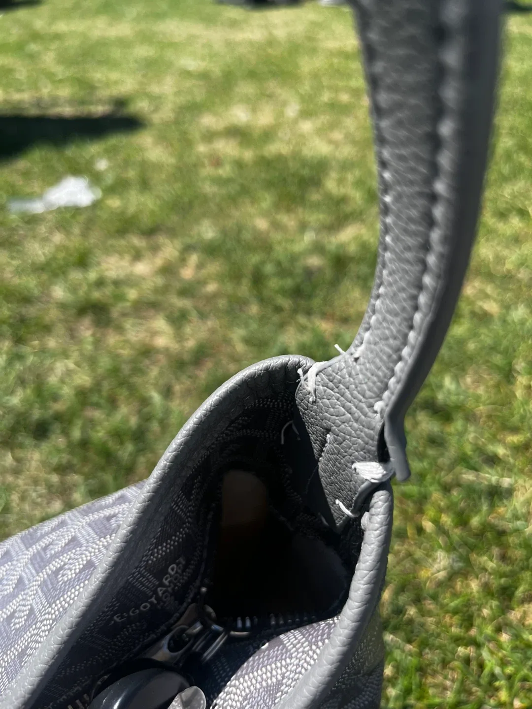 Designer alike Handbag Totebag in grey image indicator(6)