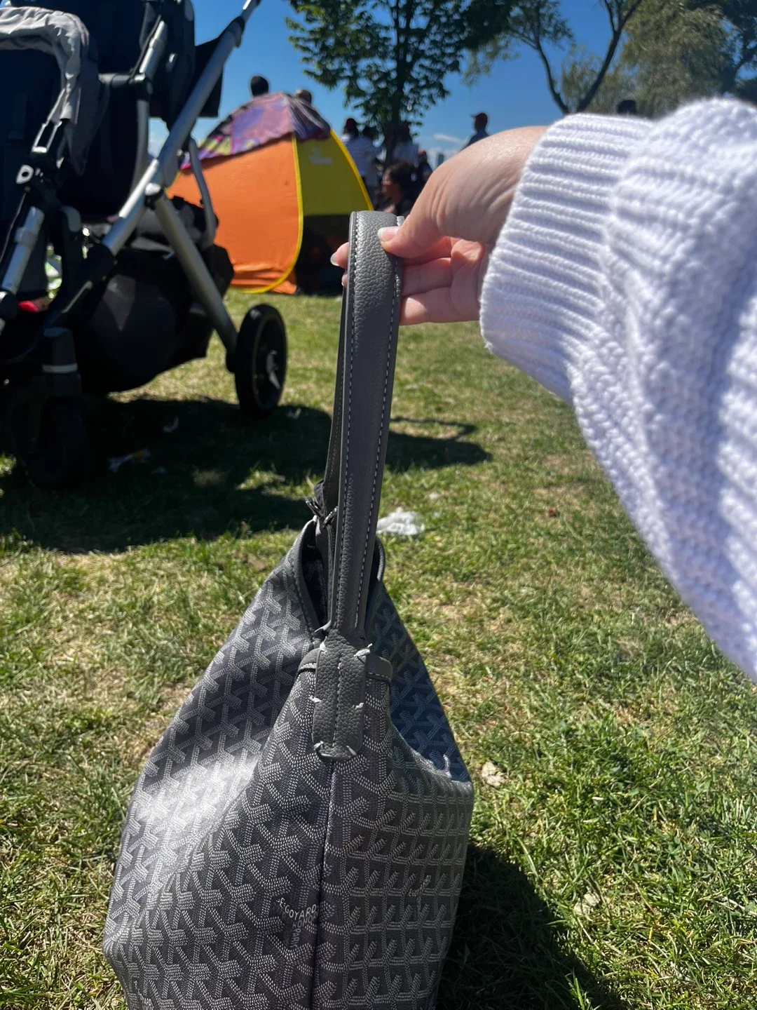 Designer alike Handbag Totebag in grey image indicator(4)