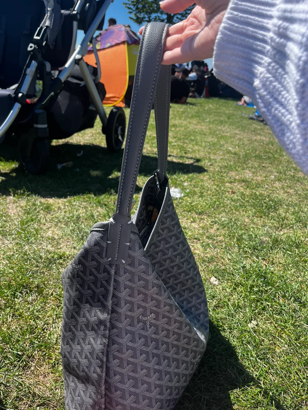 Designer alike Handbag Totebag in grey image indicator(3)