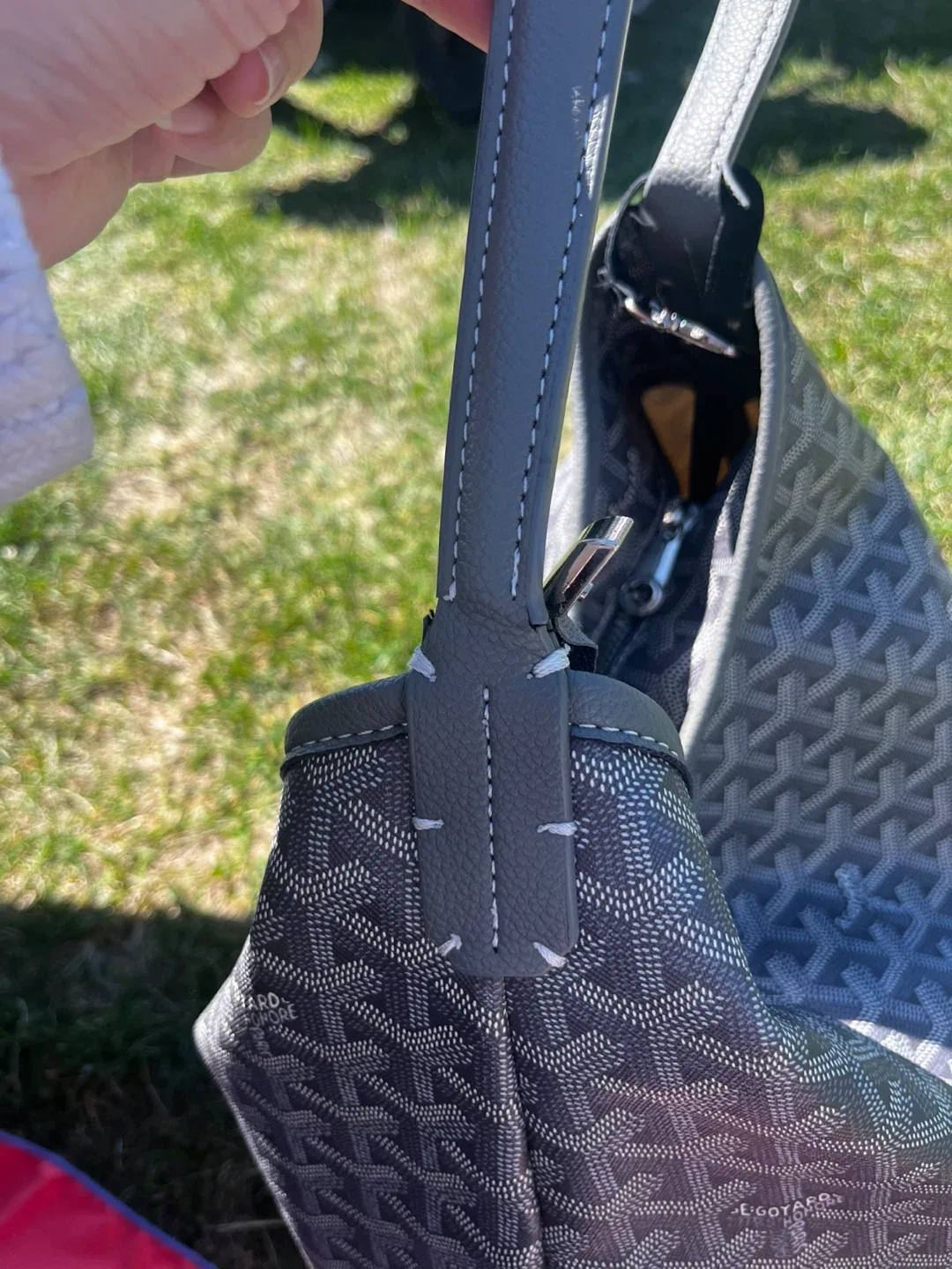 Designer alike Handbag Totebag in grey image indicator(7)