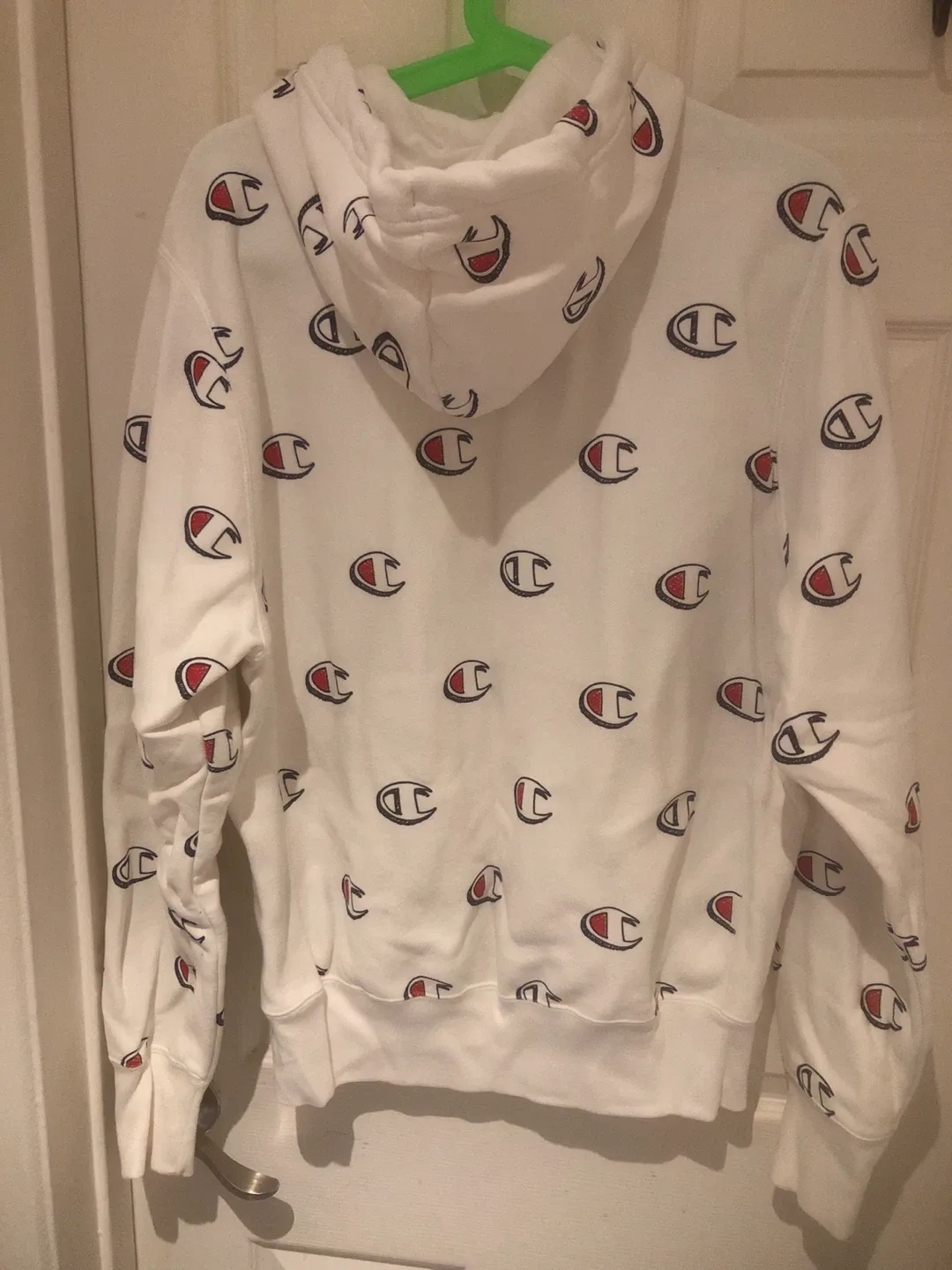 Champion Reverse Weave Hoodie - Size Medium image indicator(2)
